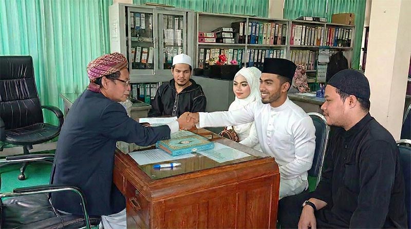 Suasana akad nikah di Thailand Narathiwat yang rasmi di Pejabat Agama bersama Nikahdnara